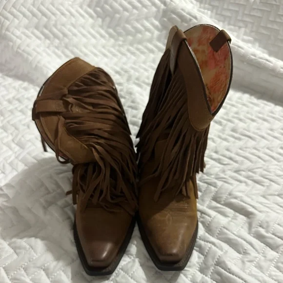 Brown Fringe Ariat Western Boots - Picture 1 of 2